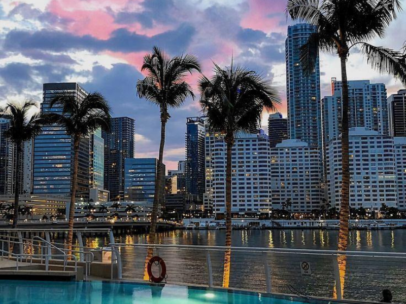 Miami: where every hour is happy hour 🏖️
