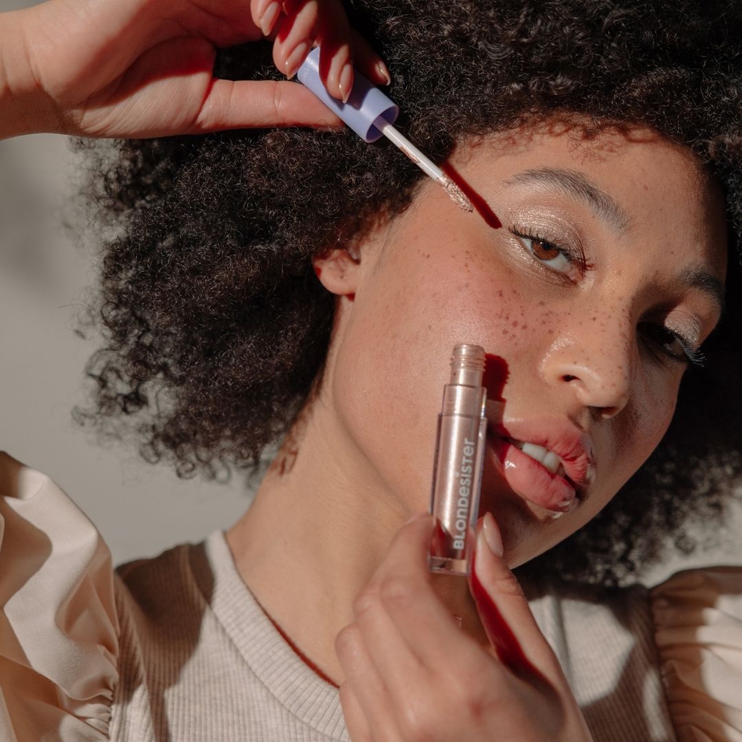 GLOWEYE LIQUID EYESHADOW - LIGHT GOLD 01